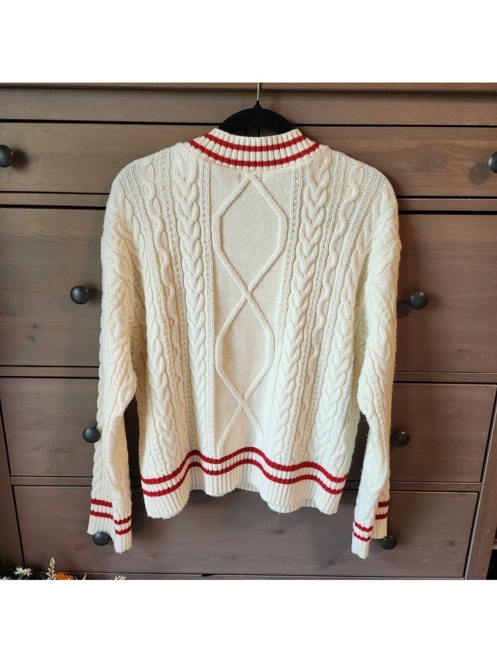 Preppy V-Neck Cable Knit Pullover Sweater With Red Stripes - Picture 2 of 6